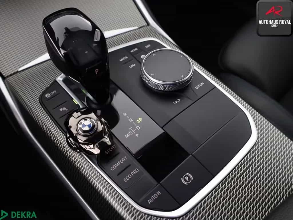 BMW 3 Series 320 d M SPORT SHADOW HUD,HARMAN/K,ACC,TOTWINKEL 09/2021-photo-22