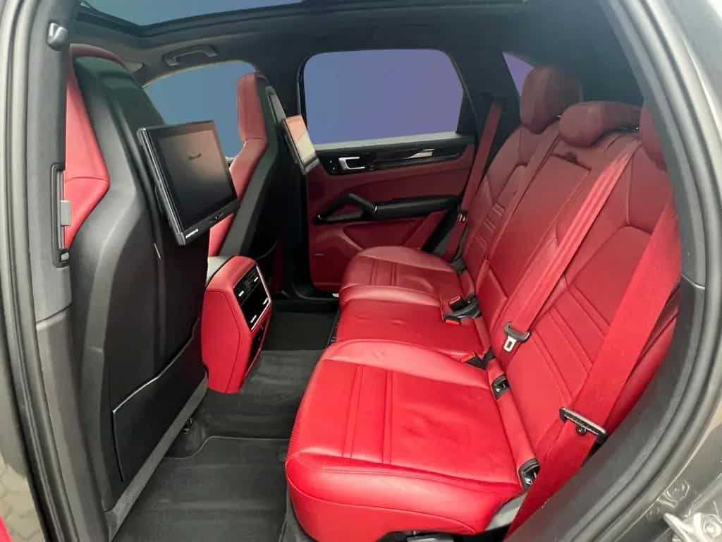 Porsche Cayenne 03/2019-photo-10
