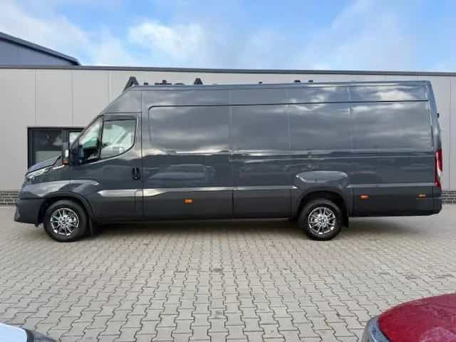 Iveco Other Daily 35S18 L4H2 16m³ Aut.+AHK+ACC+NAVI+KAMERA 01/2026-photo-1