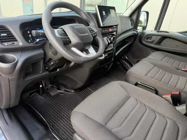 Iveco Other Daily 35S18 L4H2 16m³ Aut.+AHK+ACC+NAVI+KAMERA 01/2026-photo-4
