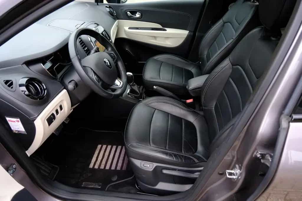 Renault Captur 1.3 TCe Initiale Paris Aut. Leder|Navi|Ca 06/2019-photo-1