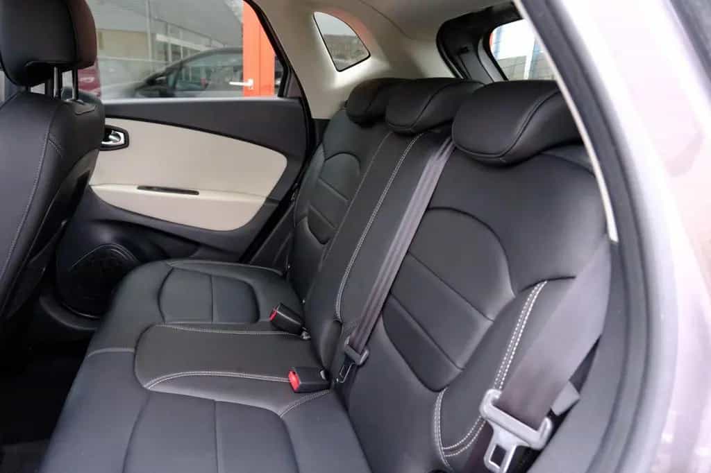 Renault Captur 1.3 TCe Initiale Paris Aut. Leder|Navi|Ca 06/2019-photo-30