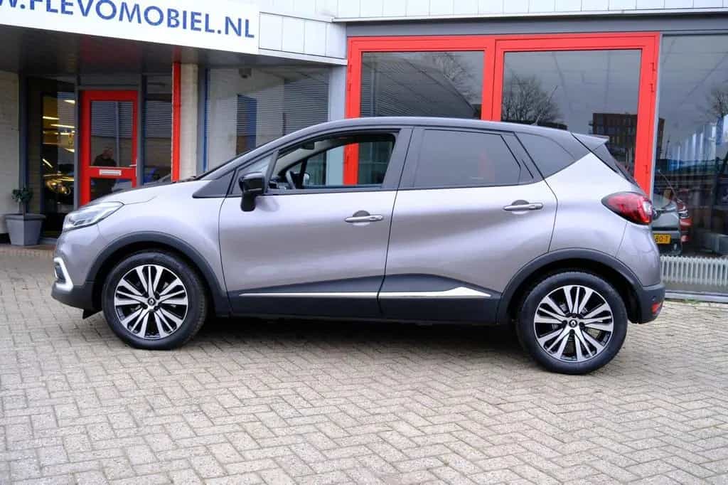 Renault Captur 1.3 TCe Initiale Paris Aut. Leder|Navi|Ca 06/2019-photo-32