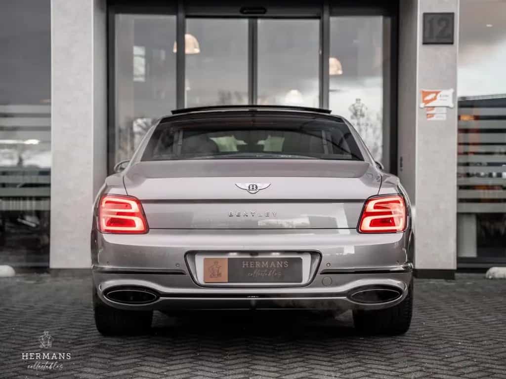 Bentley Flying Spur 6.0 W12 Mulliner / Massage / Black L 01/2020-photo-11
