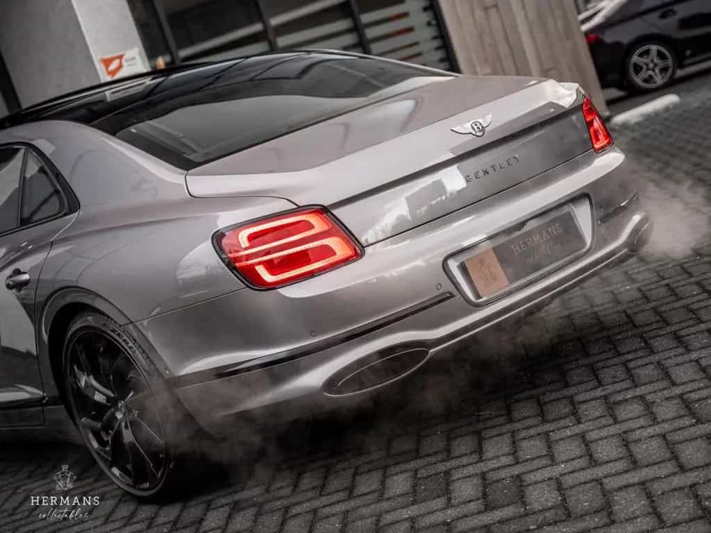 Bentley Flying Spur 6.0 W12 Mulliner / Massage / Black L 01/2020-photo-17
