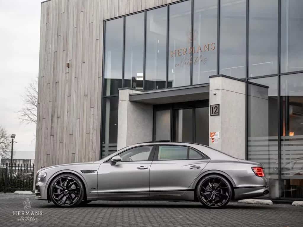 Bentley Flying Spur 6.0 W12 Mulliner / Massage / Black L 01/2020-photo-19