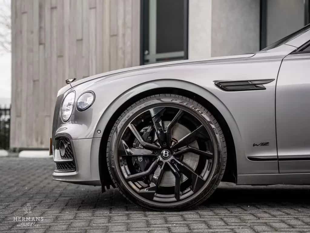 Bentley Flying Spur 6.0 W12 Mulliner / Massage / Black L 01/2020-photo-21