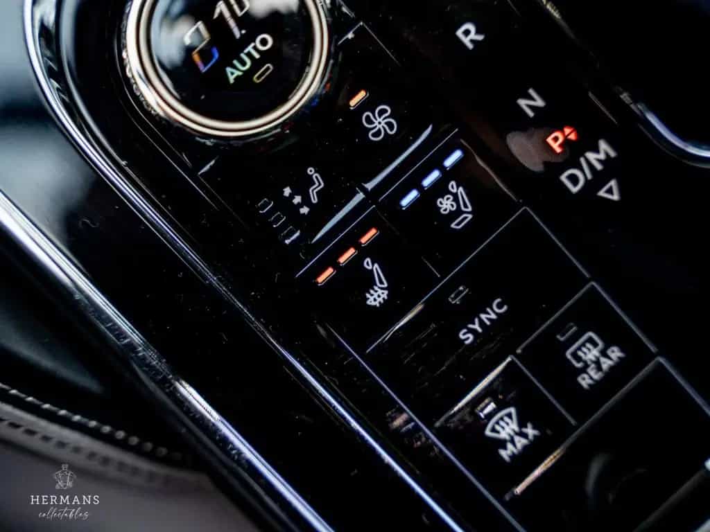Bentley Flying Spur 6.0 W12 Mulliner / Massage / Black L 01/2020-photo-35