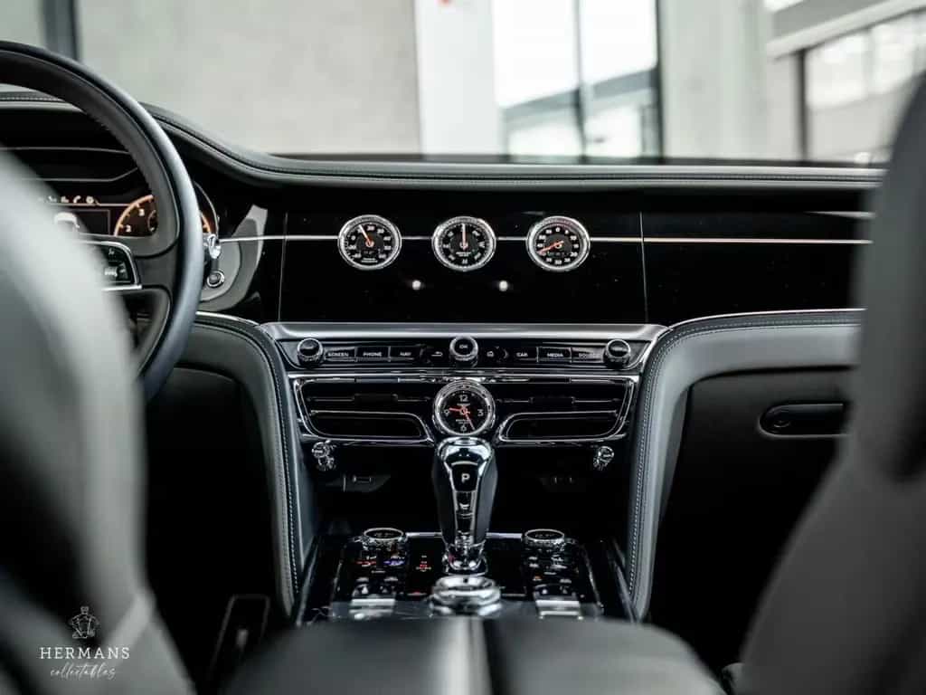 Bentley Flying Spur 6.0 W12 Mulliner / Massage / Black L 01/2020-photo-40