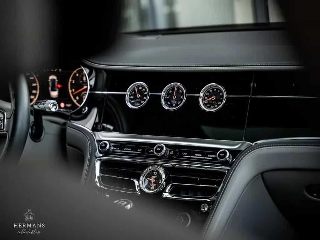 Bentley Flying Spur 6.0 W12 Mulliner / Massage / Black L 01/2020-photo-41