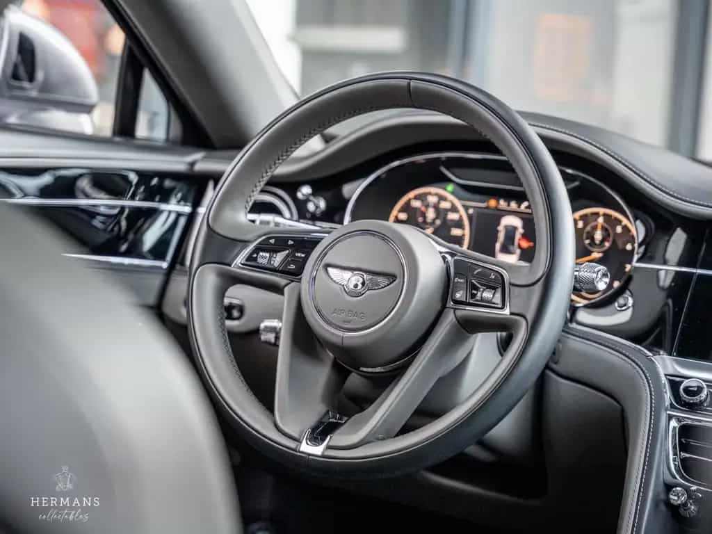 Bentley Flying Spur 6.0 W12 Mulliner / Massage / Black L 01/2020-photo-42