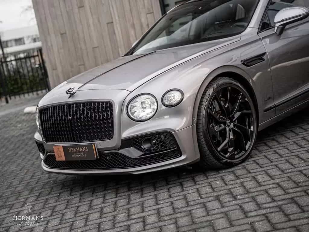 Bentley Flying Spur 6.0 W12 Mulliner / Massage / Black L 01/2020-photo-5