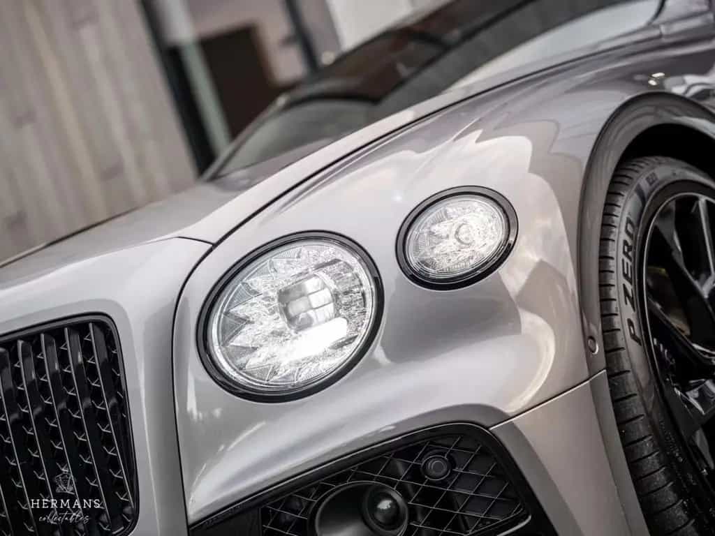 Bentley Flying Spur 6.0 W12 Mulliner / Massage / Black L 01/2020-photo-7
