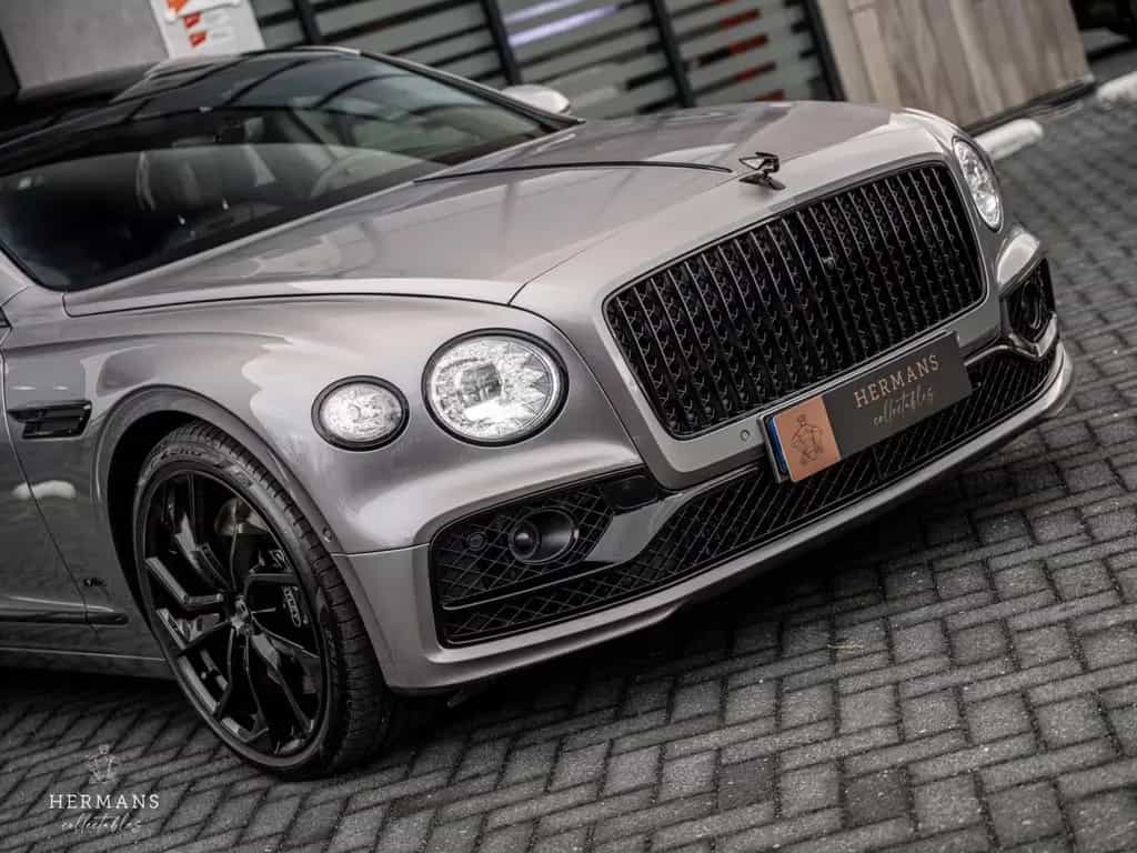 Bentley Flying Spur 6.0 W12 Mulliner / Massage / Black L 01/2020-photo-9