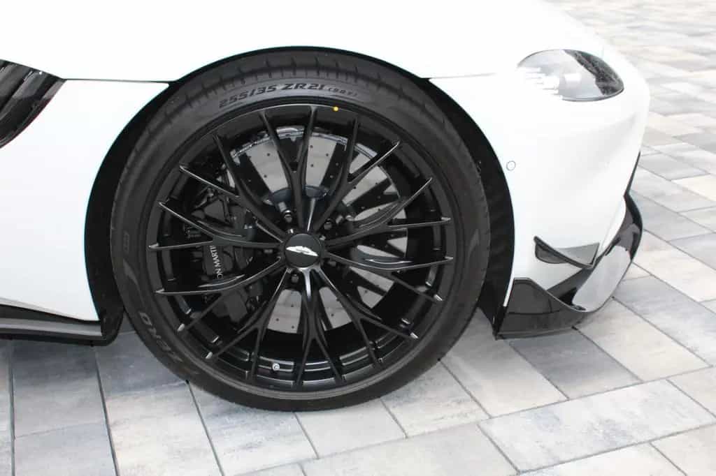 Aston Martin V8 Vantage 4.0 V8 F1 F1 01/2023-photo-8