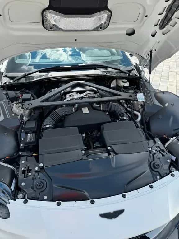 Aston Martin V8 Vantage 4.0 V8 F1 F1 01/2023-photo-14