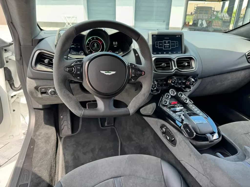 Aston Martin V8 Vantage 4.0 V8 F1 F1 01/2023-photo-2