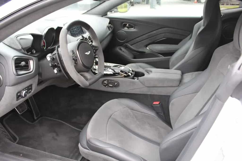 Aston Martin V8 Vantage 4.0 V8 F1 F1 01/2023-photo-3