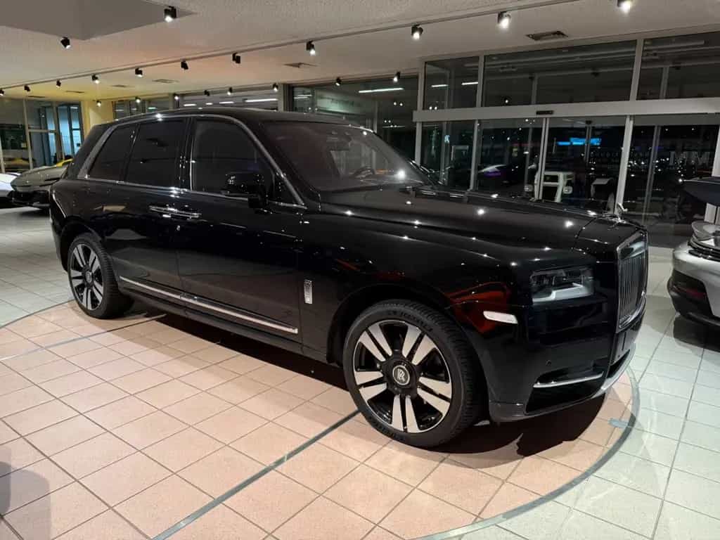 Rolls-Royce Cullinan Fridge*Picnic*Curtain*Fond-Entertainm. 12/2018-photo-1