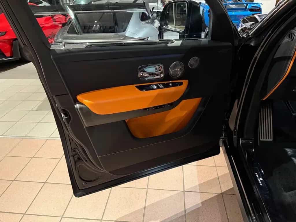 Rolls-Royce Cullinan Fridge*Picnic*Curtain*Fond-Entertainm. 12/2018-photo-10