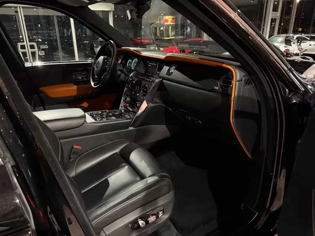 Rolls-Royce Cullinan Fridge*Picnic*Curtain*Fond-Entertainm. 12/2018-photo-15