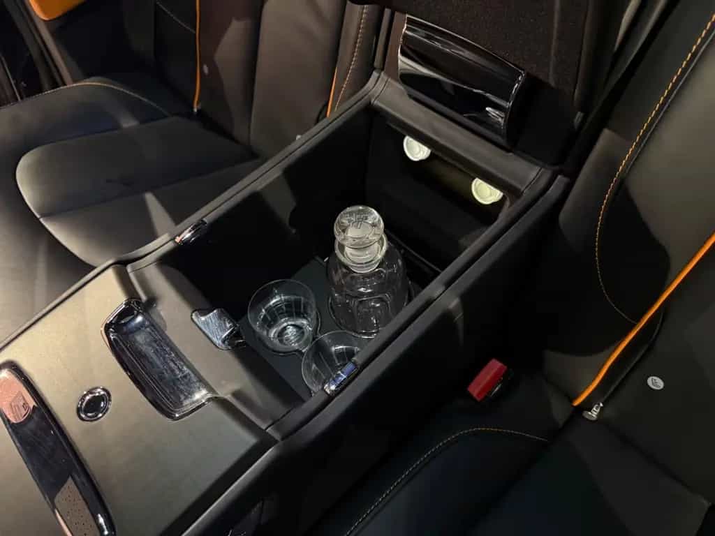 Rolls-Royce Cullinan Fridge*Picnic*Curtain*Fond-Entertainm. 12/2018-photo-24