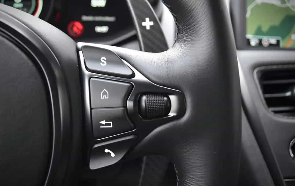 Aston Martin DBS 5.2 V12 BOND 007 EDITION 1 OF 25 02/2023-photo-22