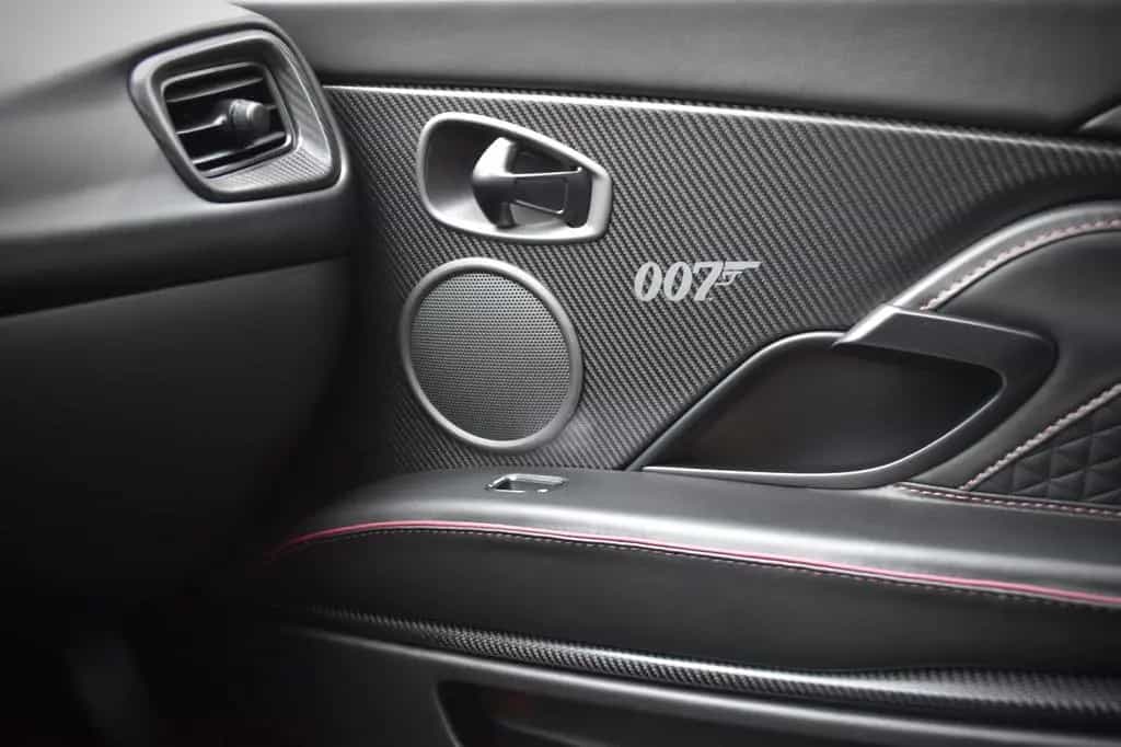 Aston Martin DBS 5.2 V12 BOND 007 EDITION 1 OF 25 02/2023-photo-25