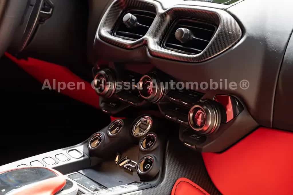Aston Martin V12 Vantage Ceramic, 360 Grad, Carbon 07/2022-photo-13