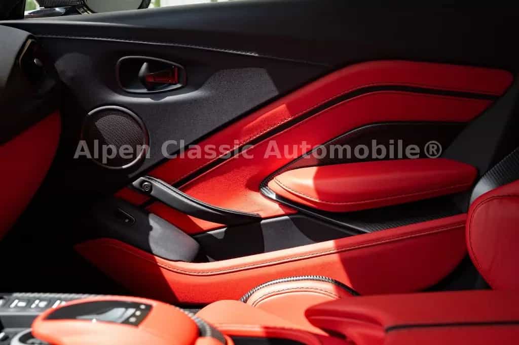 Aston Martin V12 Vantage Ceramic, 360 Grad, Carbon 07/2022-photo-18