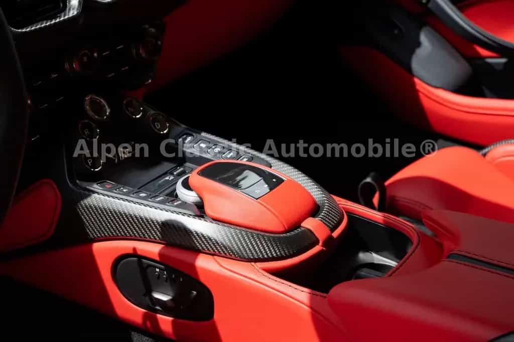 Aston Martin V12 Vantage Ceramic, 360 Grad, Carbon 07/2022-photo-20