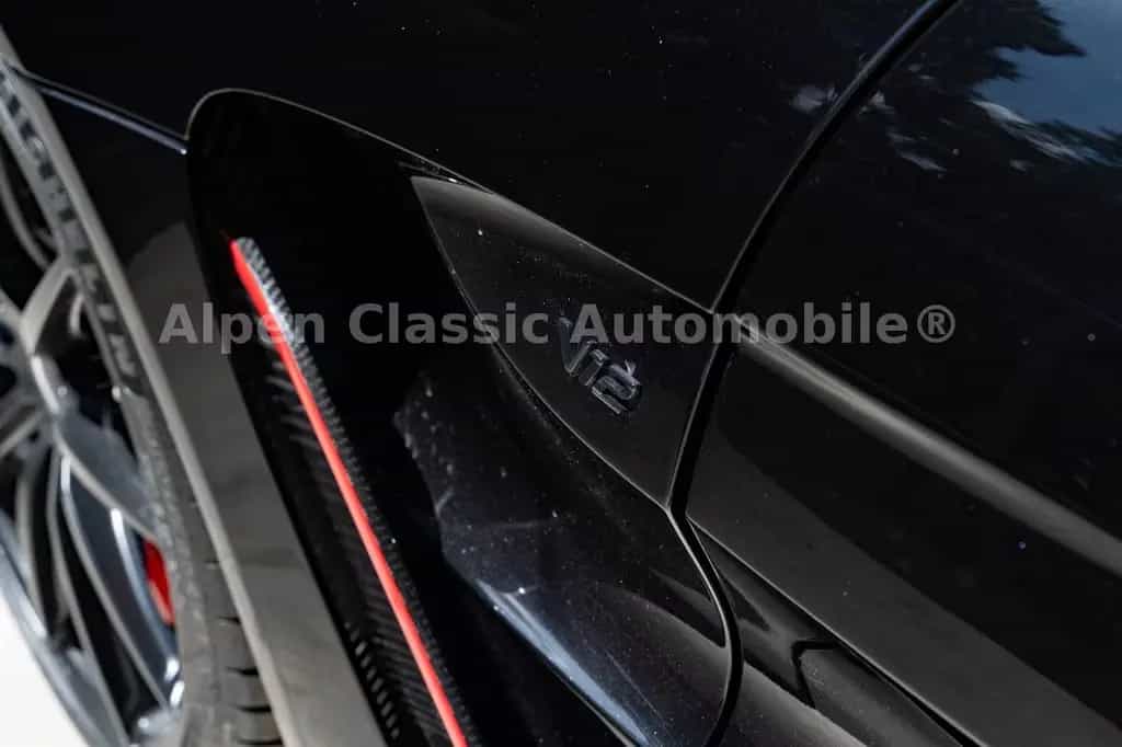 Aston Martin V12 Vantage Ceramic, 360 Grad, Carbon 07/2022-photo-21