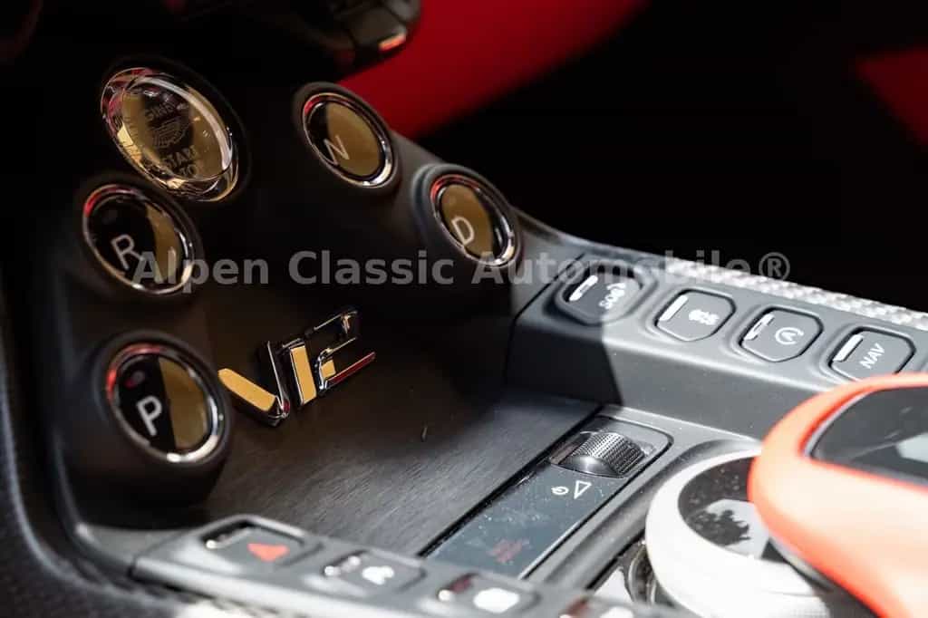 Aston Martin V12 Vantage Ceramic, 360 Grad, Carbon 07/2022-photo-7