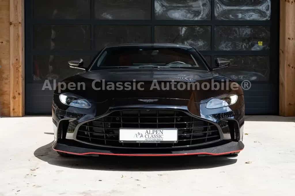 Aston Martin V12 Vantage Ceramic, 360 Grad, Carbon 07/2022-photo-9