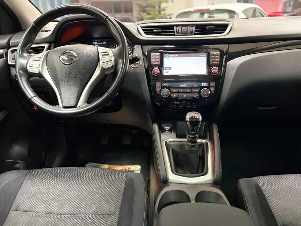Nissan Qashqai N-Connecta Kamera Navi Panorama SHZ 03/2016-photo-13