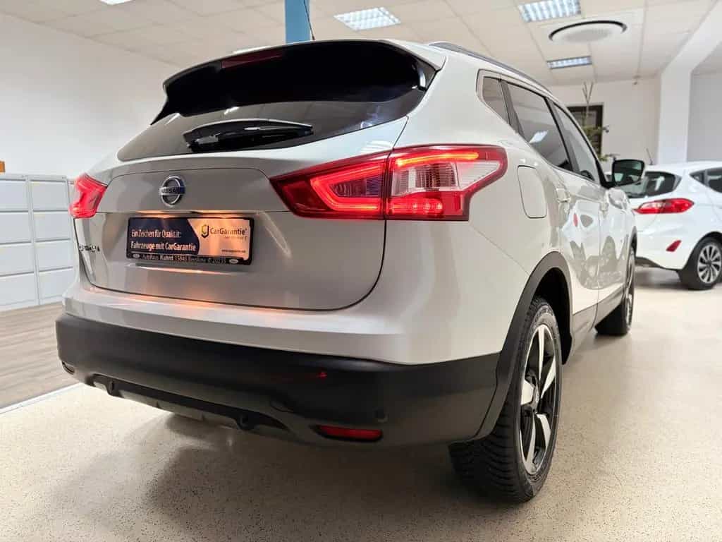 Nissan Qashqai N-Connecta Kamera Navi Panorama SHZ 03/2016-photo-2