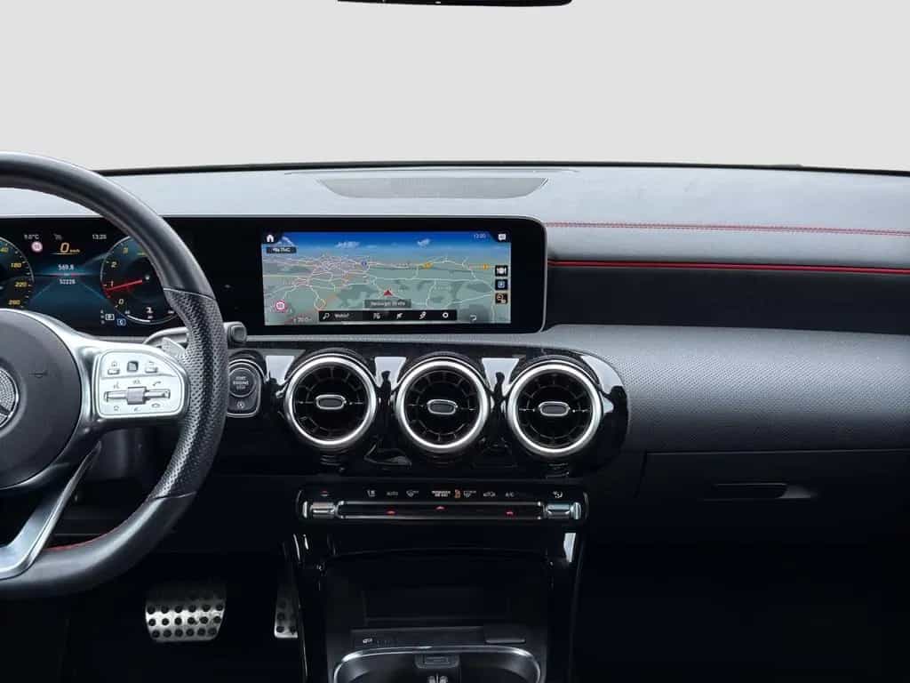 Mercedes-Benz CLA-Class 200 Shooting Brake AMG Line LED 7G *Garantie 07/2020-photo-12
