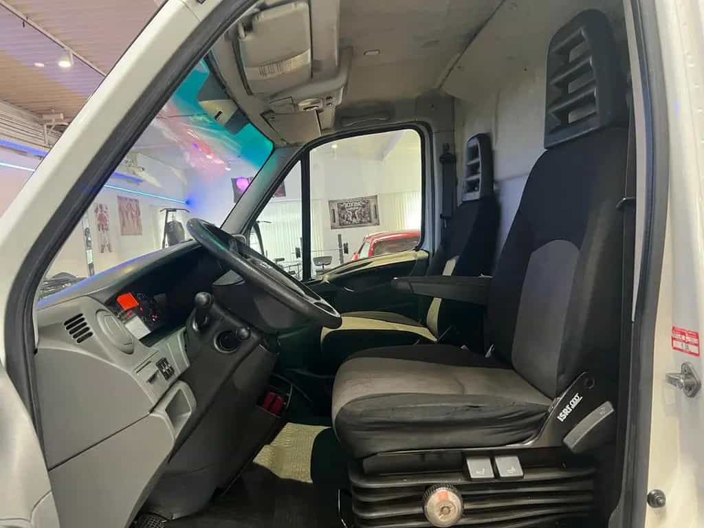 Iveco Other Daily 3,0 HPI 35s17 Maxi Hoch+Lang XXL 10/2013-photo-4