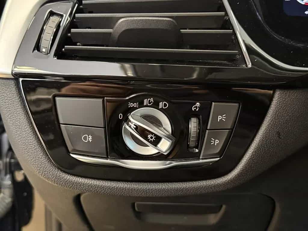 BMW 5 Series 530 PlugIn*xDrive*Dig Cockpit*R.cam*SHZ*Navi*LED 09/2021-photo-21