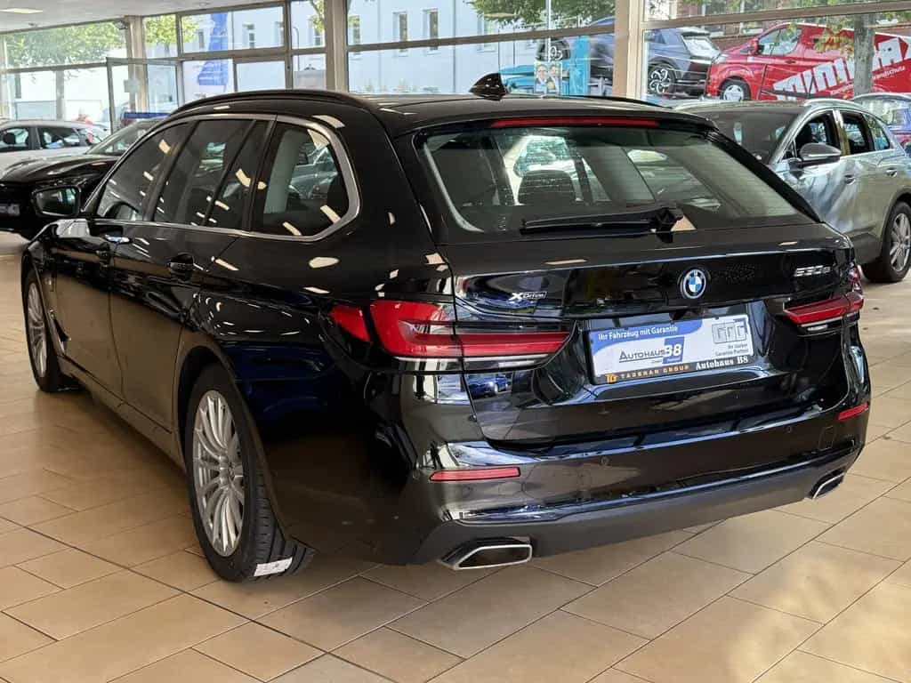 BMW 5 Series 530 PlugIn*xDrive*Dig Cockpit*R.cam*SHZ*Navi*LED 09/2021-photo-3