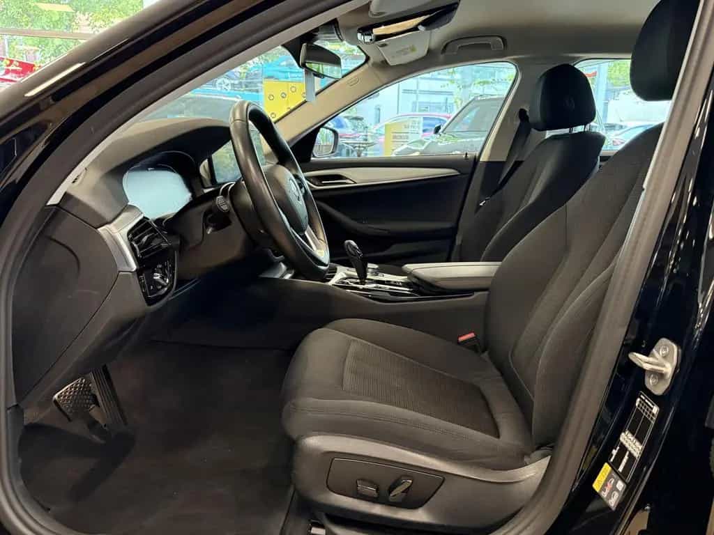 BMW 5 Series 530 PlugIn*xDrive*Dig Cockpit*R.cam*SHZ*Navi*LED 09/2021-photo-7