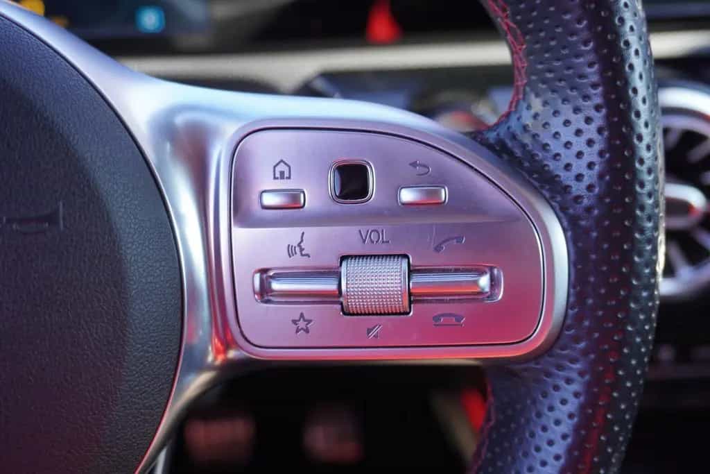 Mercedes-Benz A-Class AMG Line LED Navi Digitales Cockpit DAB USB 11/2020-photo-18