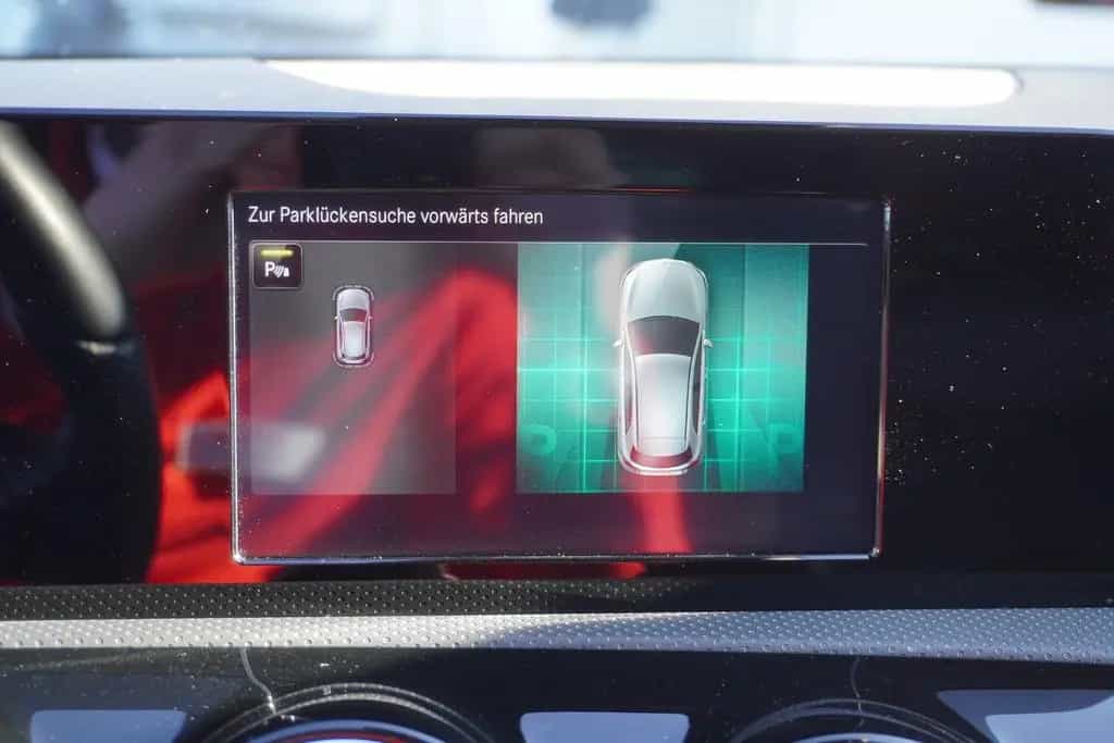 Mercedes-Benz A-Class AMG Line LED Navi Digitales Cockpit DAB USB 11/2020-photo-21