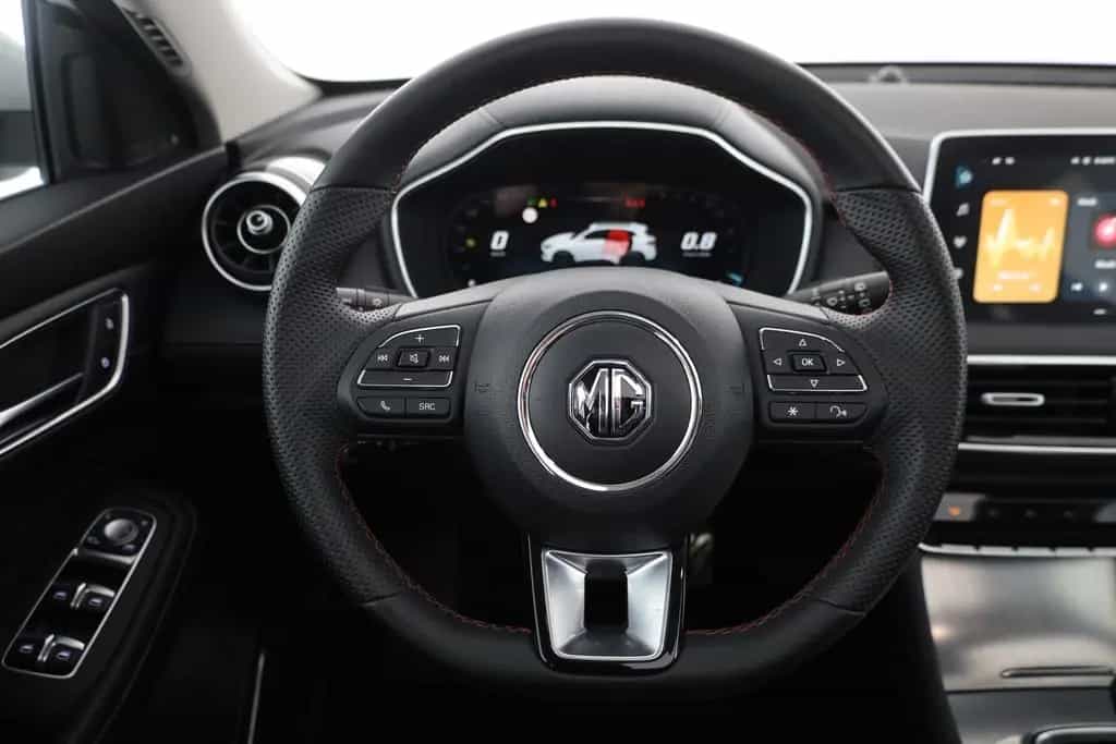 MG HS 1.5 T-GDI Luxury Aut. LED ACC Navi 360° Pano 03/2024-photo-13