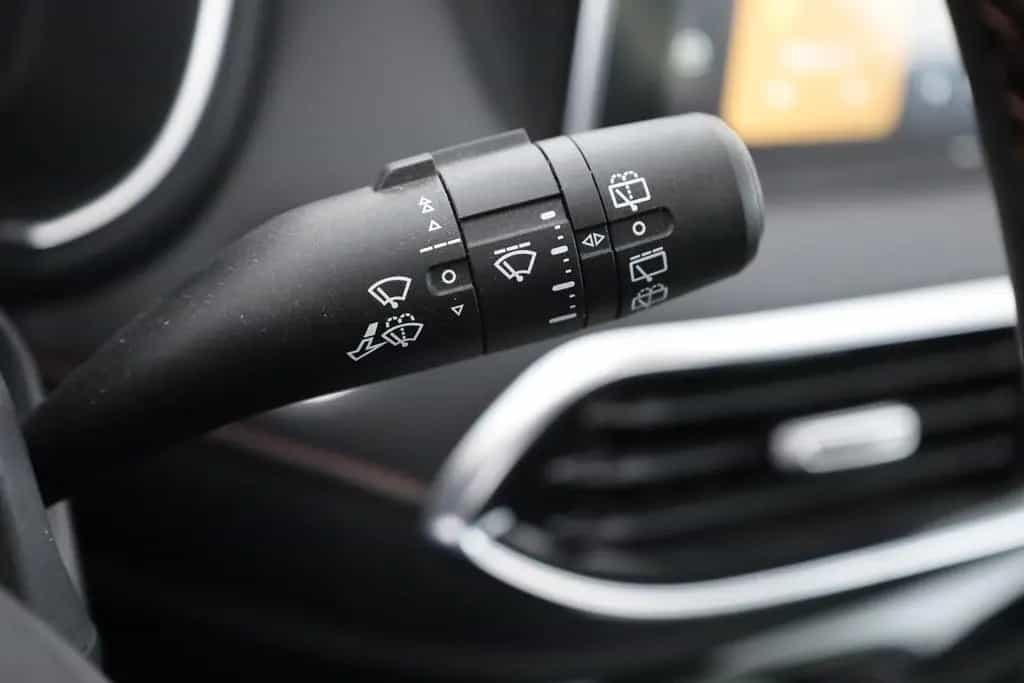 MG HS 1.5 T-GDI Luxury Aut. LED ACC Navi 360° Pano 03/2024-photo-15