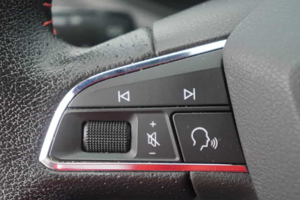 Seat Ibiza 1.0 TSI FR LED FullLink Navi Kamera 06/2020-photo-20