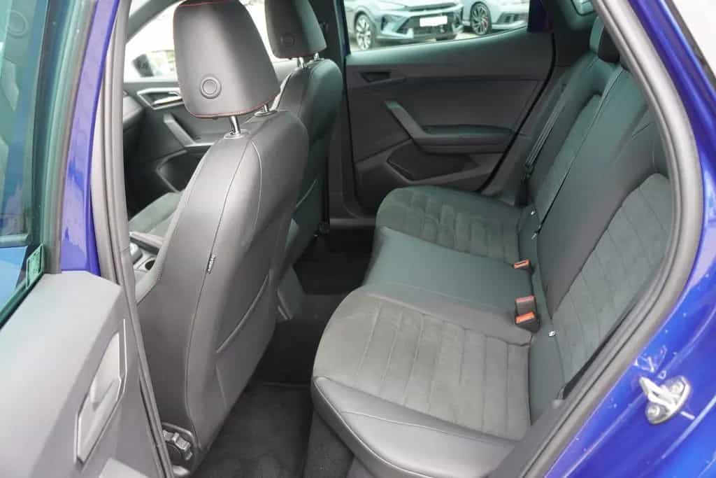 Seat Ibiza 1.0 TSI FR LED FullLink Navi Kamera 06/2020-photo-28