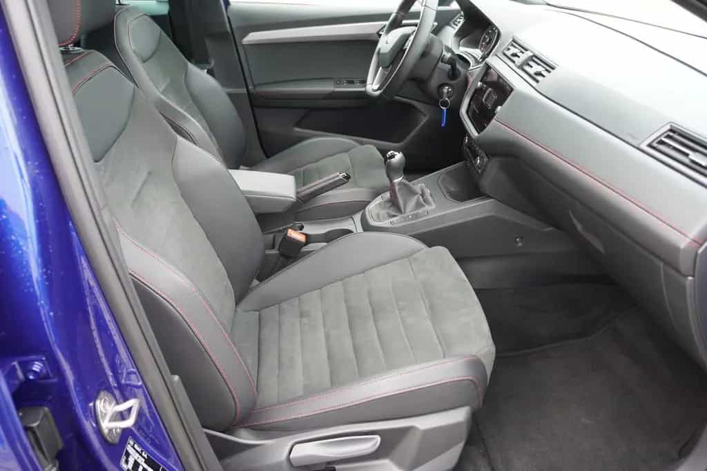 Seat Ibiza 1.0 TSI FR LED FullLink Navi Kamera 06/2020-photo-30