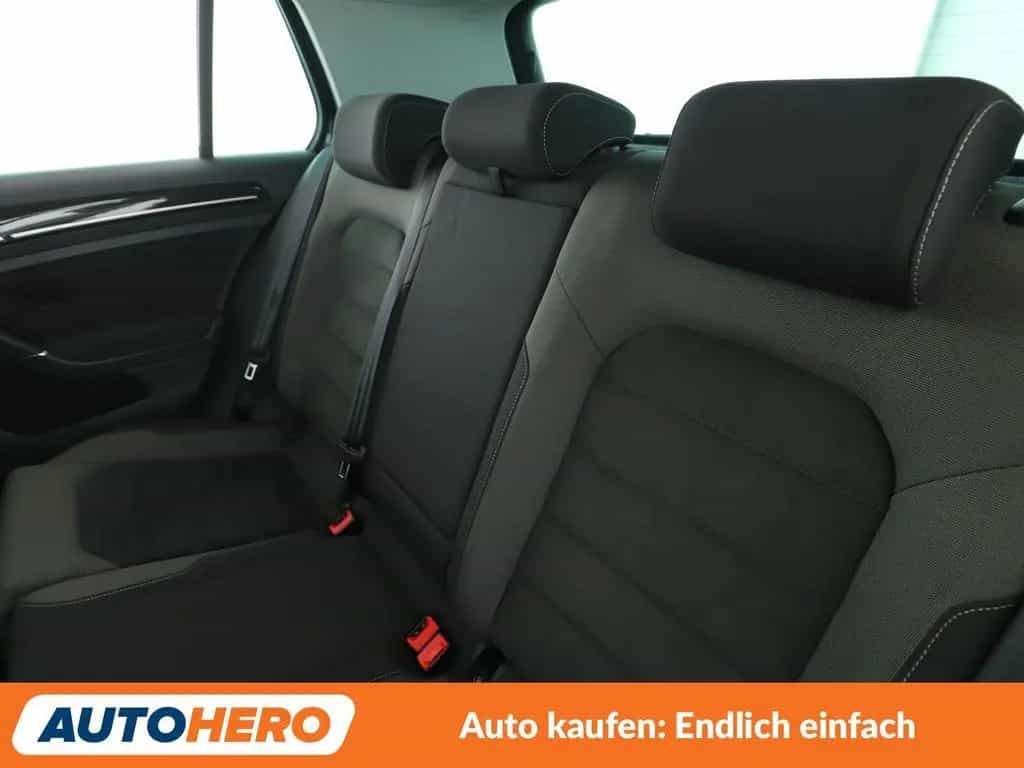 Volkswagen Golf VII 1.4 TSI Highline BM*NAVI*PDC*ACC*AHK* 04/2017-photo-13