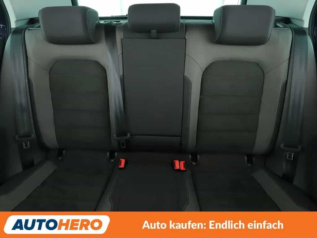 Volkswagen Golf VII 1.4 TSI Highline BM*NAVI*PDC*ACC*AHK* 04/2017-photo-15